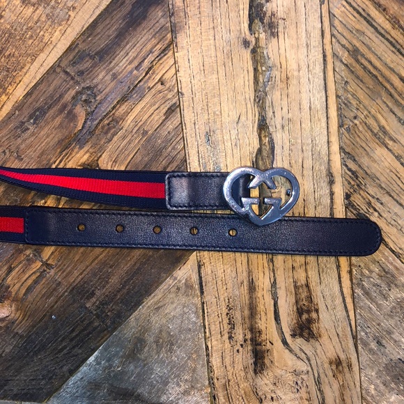 Children’s Gucci Heart Shaped Interlocking G Web Belt - Picture 5 of 5